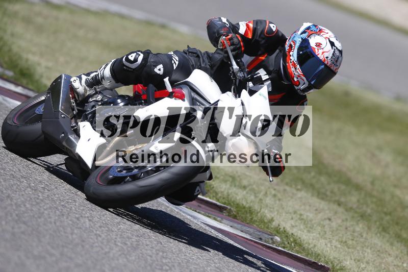 /15 22.05.2026  Plüss Moto Sport  Discover the Bike ADR /Gruppe gruen - Bike 1/4
